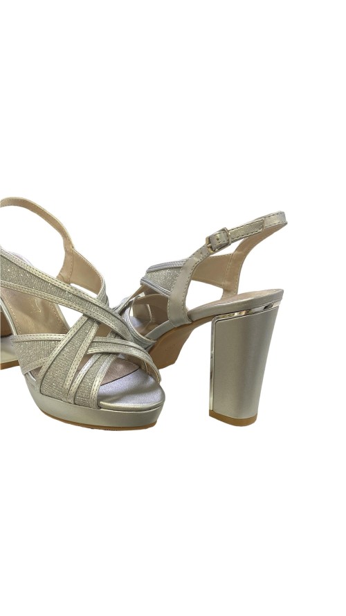 SANDALIA BRILLO CON SERRAJE PLATA