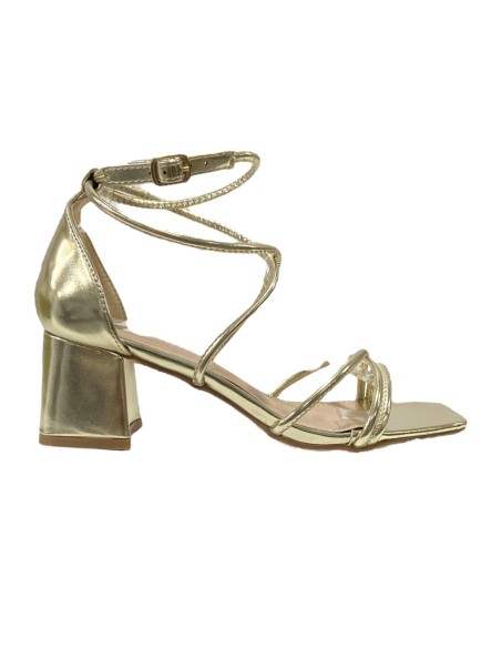 SANDALIA TIRAS TACON BAJO ORO