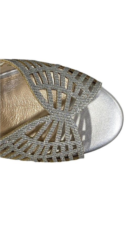 SANDALIA TIRAS ARAÑA PLATA