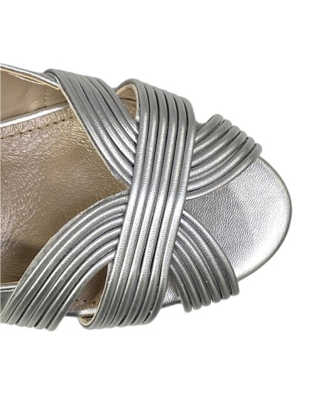 SANDALIA TACON BAJO PLATA