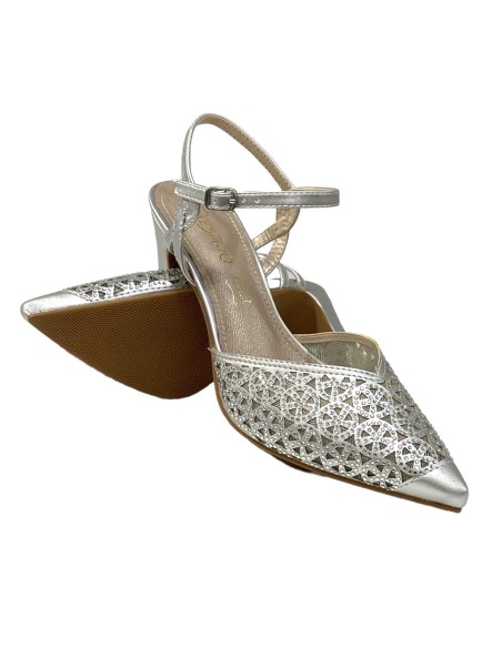 SANDALIA PUNTERA CON BRILLANTE PLATA