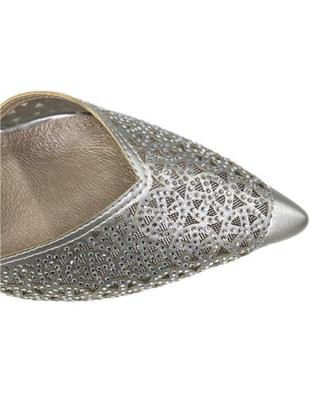 SANDALIA PUNTERA CON BRILLANTE PLATA
