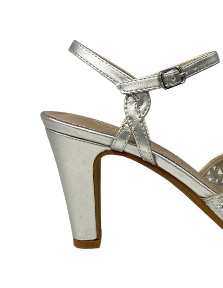 SANDALIA PUNTERA CON BRILLANTE PLATA