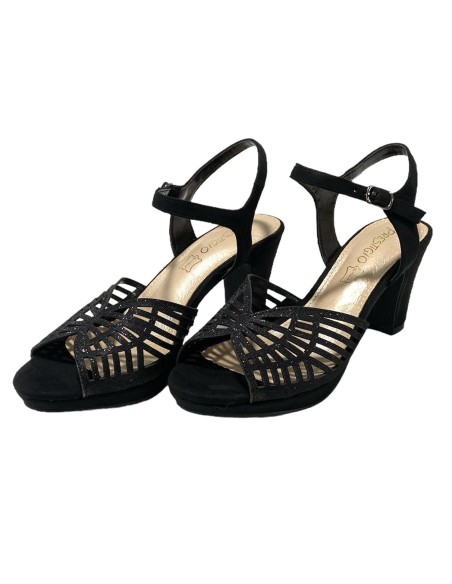 SANDALIA TIRAS ARAÑA NEGRO