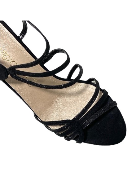 SANDALIA TIRAS MEZCLADAS NEGRO