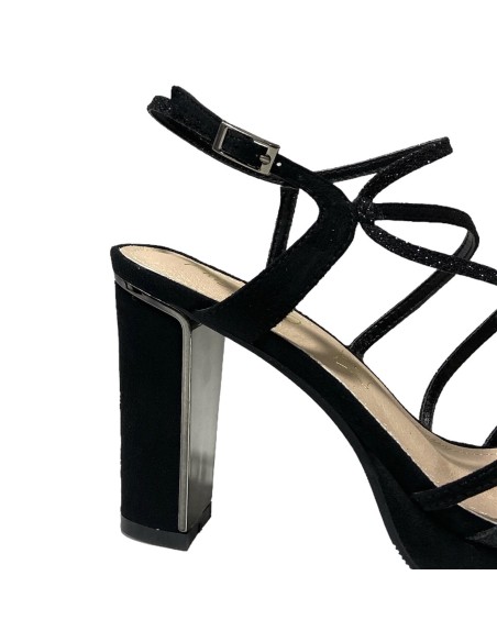 SANDALIA TIRAS MEZCLADAS NEGRO