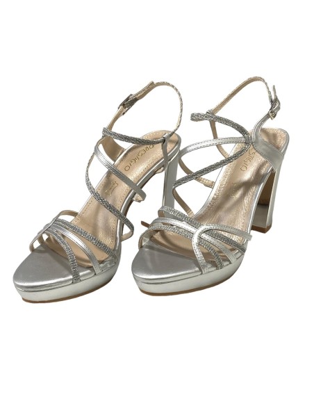 SANDALIA TIRAS MEZCLADAS PLATA