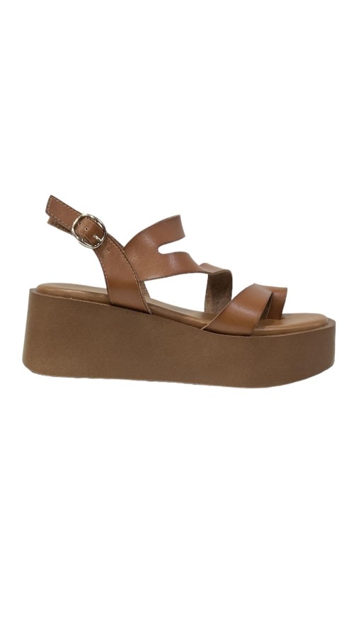 SANDALIA TIRAS CON DEDO CAMEL