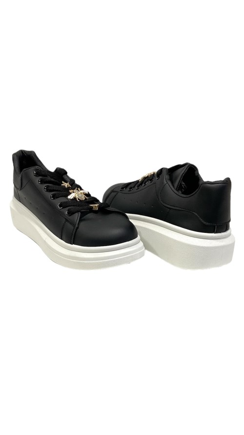 BAMBA CON ADORNOS EN CORDONES NEGRO BAMBA CON ADORNOS EN CORDONES NEGRO
