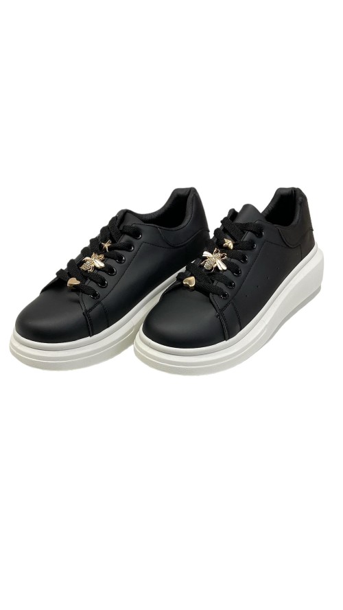 BAMBA CON ADORNOS EN CORDONES NEGRO BAMBA CON ADORNOS EN CORDONES NEGRO
