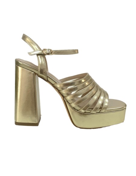 SANDALIA MULTITIRAS METALIZADA ORO