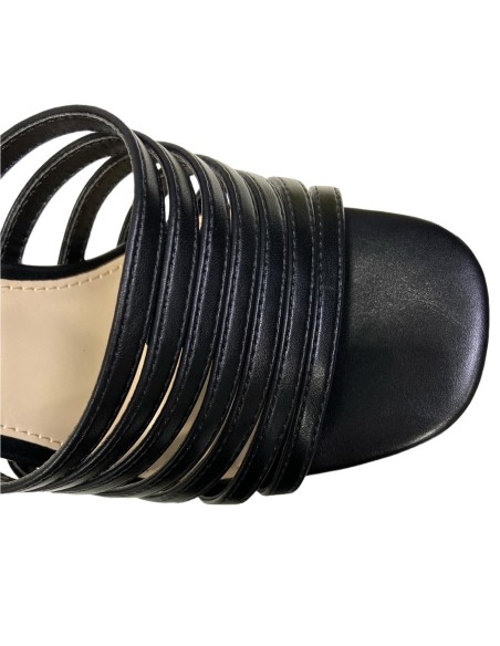 SANDALIA MULTITIRAS METALIZADA NEGRO