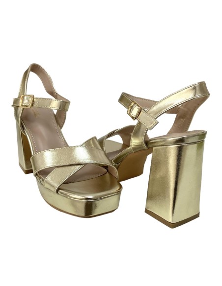 SANDALIA TIRAS CRUZADA ORO