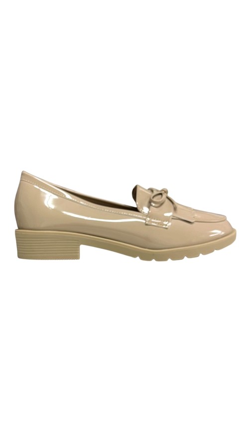 Mocasin charol con borlas BEIG