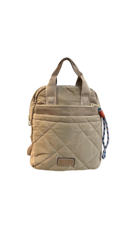 MOCHILA CON BOLSO NECESER CAMEL