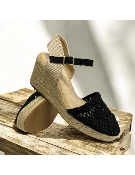 SANDALIA ENCAJE METALIZADO NEGRO
