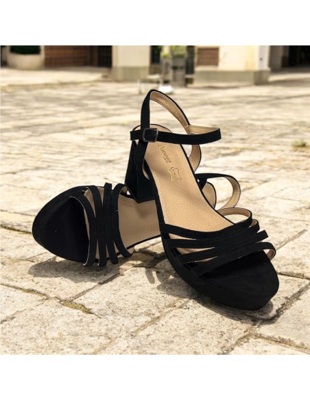 SANDALIA DE TACON NEGRO