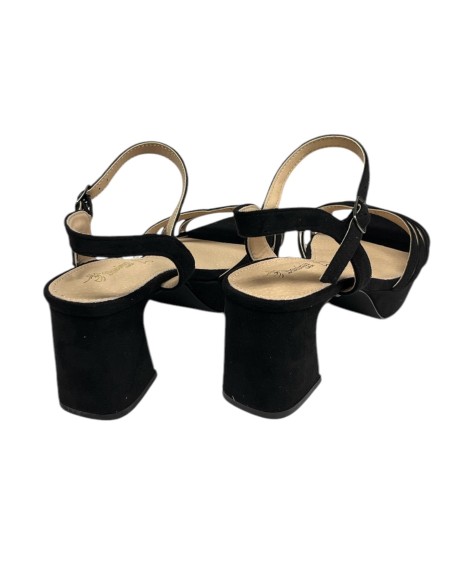 SANDALIA DE TACON NEGRO
