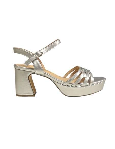 SANDALIA DE TACON PLATA
