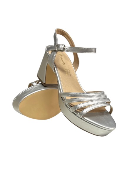 SANDALIA DE TACON PLATA