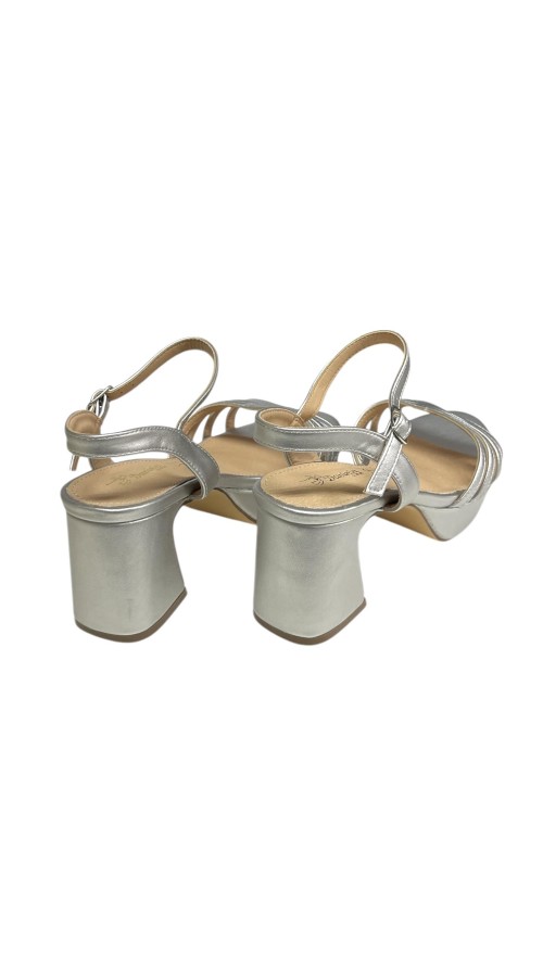 SANDALIA DE TACON PLATA