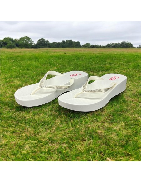 PLAYERA CUÑA TIRA CON BRILLO BLANCO