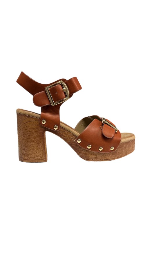 SANDALIA HEBILLA T.MADERA CAMEL