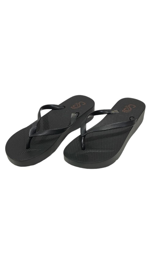 PLAYERA DEDO CUÑA NEGRO