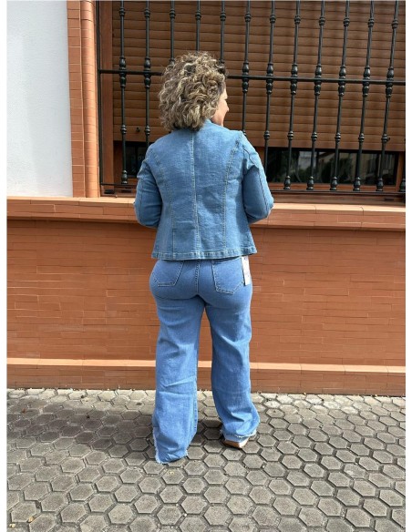 VAQUERO JULIA VAQUERO