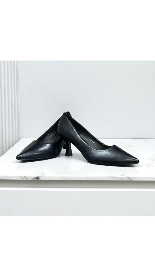 ESTILETO TACON MEDIO NEGRO