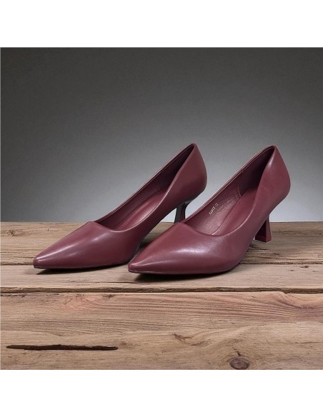 ESTILETO TACON MEDIO BURDEOS
