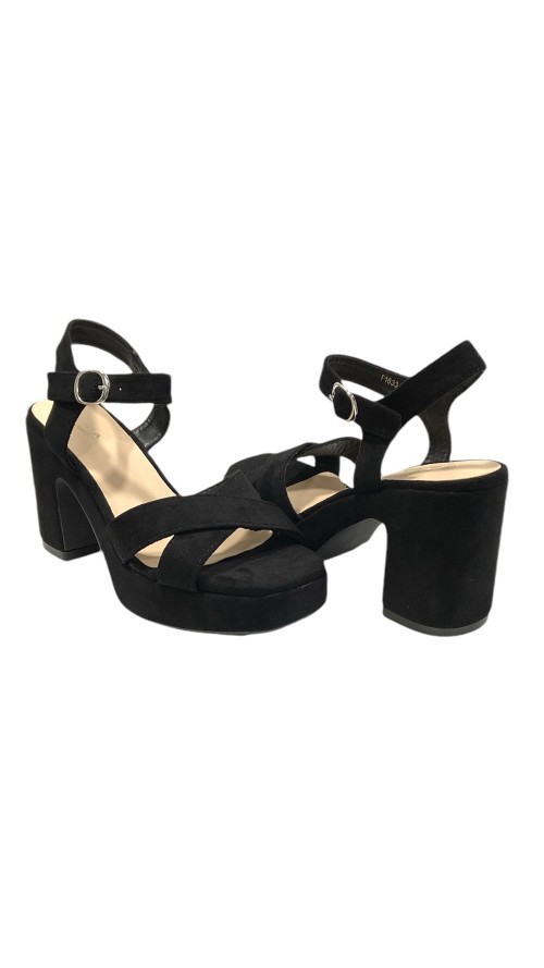 SANDALIA TACON ANCHO NEGRO SANDALIA TACON ANCHO NEGRO