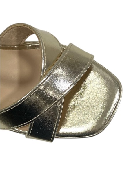 SANDALIA TACON ANCHO ORO