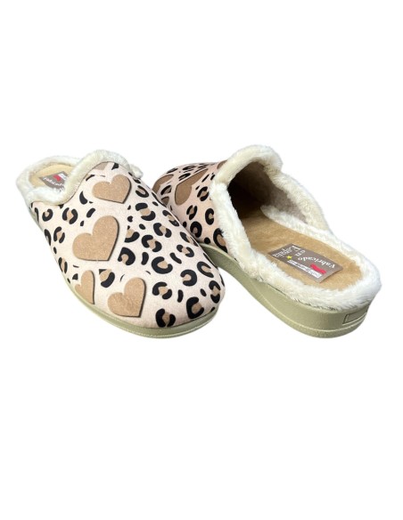 ZAPATILLA PRINT CON CORAZONES BEIG