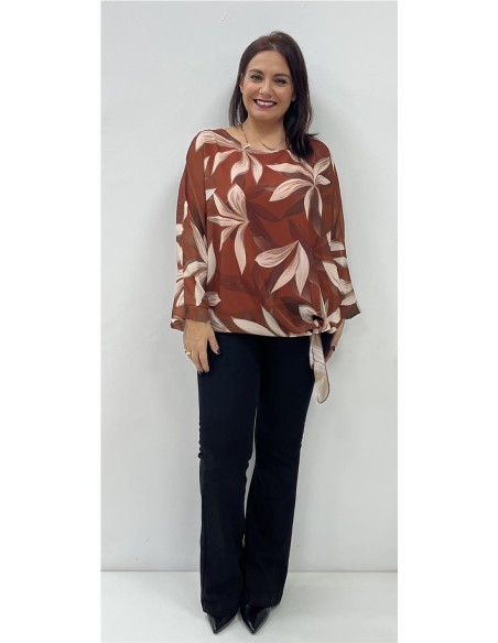 BLUSA FLORES TEJA