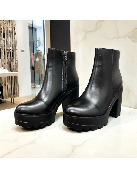 BOTIN NAPA PISO LIGERO NEGRO