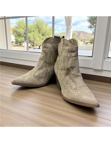 BOTIN COW BOY TACHUELAS TAUPE