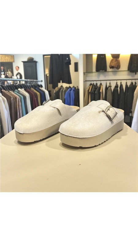 ZUECO SERRAJE HEBILLA BEIG 2