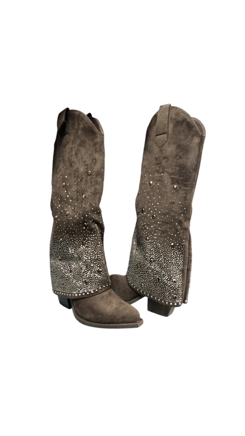 BOTA TACHUELAS MARRON BOTA TACHUELAS MARRON