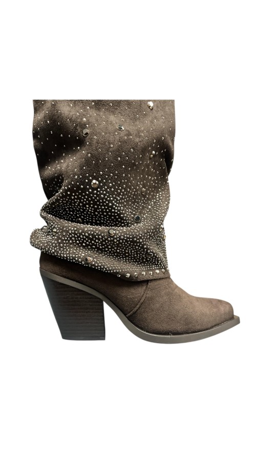 BOTA TACHUELAS MARRON BOTA TACHUELAS MARRON