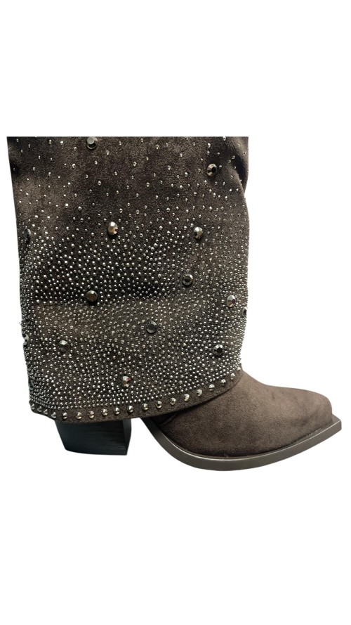 BOTA TACHUELAS MARRON BOTA TACHUELAS MARRON