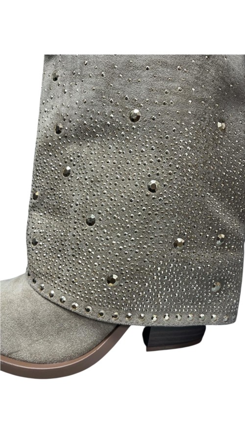 BOTA TACHUELAS TAUPE BOTA TACHUELAS TAUPE