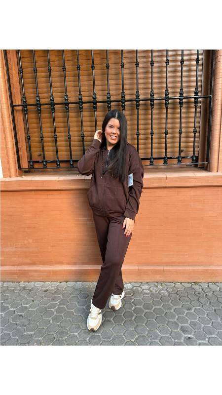 CHANDAL ANA MARRON 2