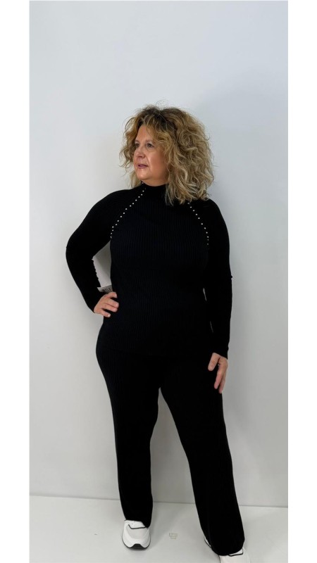 CONJUNTO TACHAS NEGRO 2