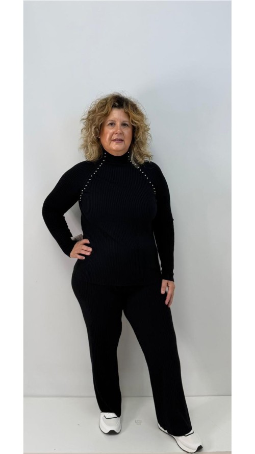 CONJUNTO TACHAS NEGRO CONJUNTO TACHAS NEGRO