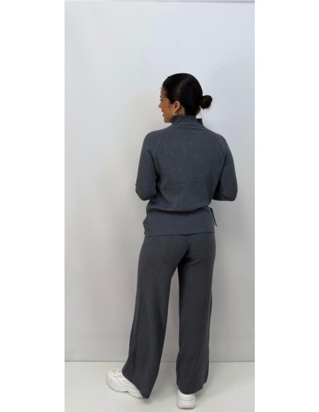 CONJUNTO TACHAS GRIS