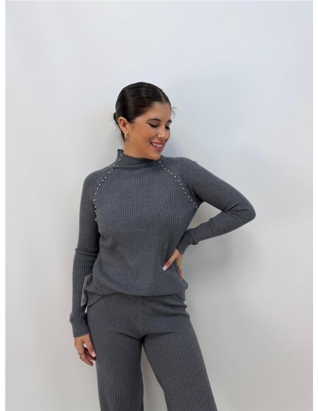 CONJUNTO TACHAS GRIS