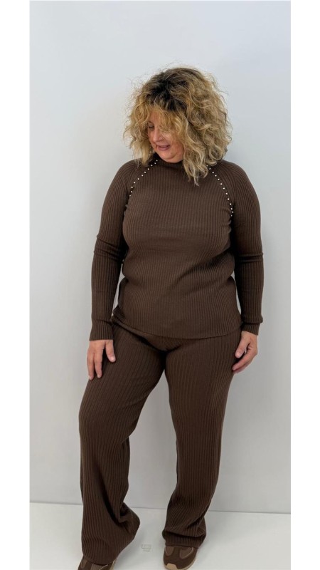 CONJUNTO TACHAS MARRON