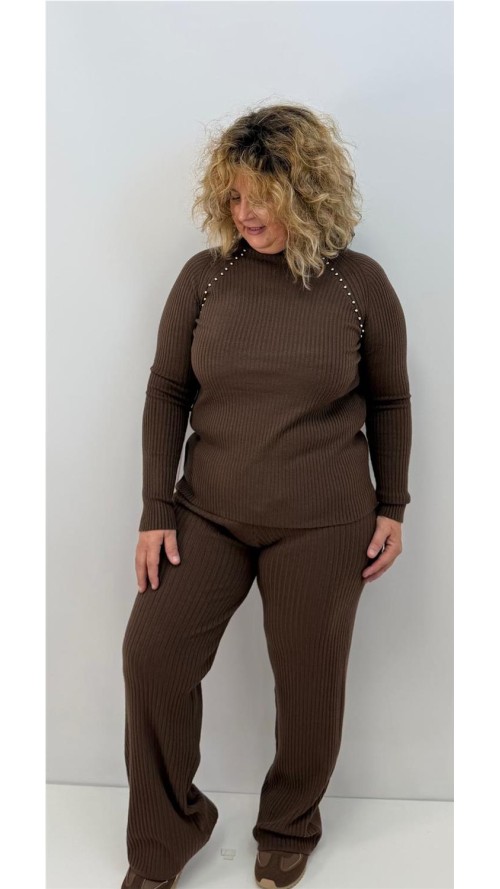 CONJUNTO TACHAS MARRON CONJUNTO TACHAS MARRON