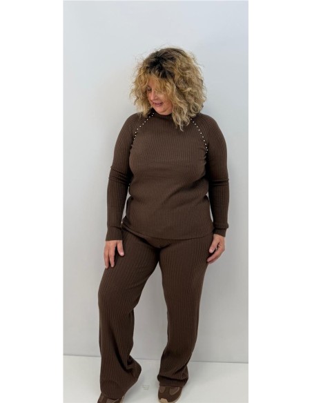 CONJUNTO TACHAS MARRON